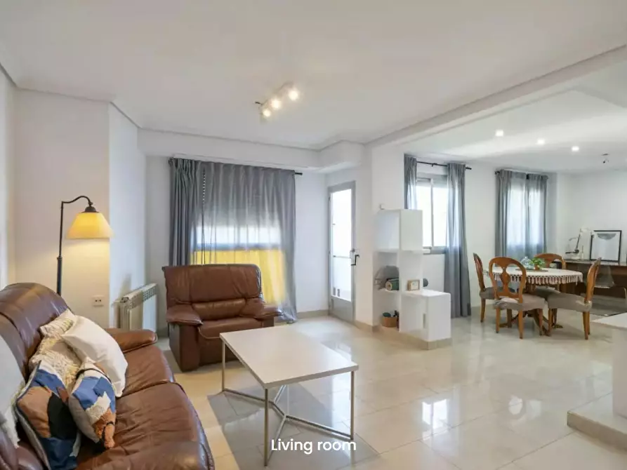 Immagine 7 di Camera in affitto  in Carrer del Doctor Vicente Pallarés a Valencia