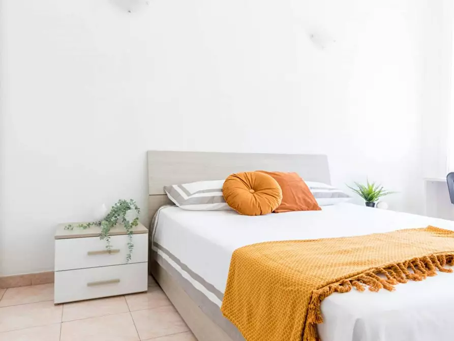 Immagine 2 di Camera in affitto  in Via Guido Guarini Matteucci a Milano