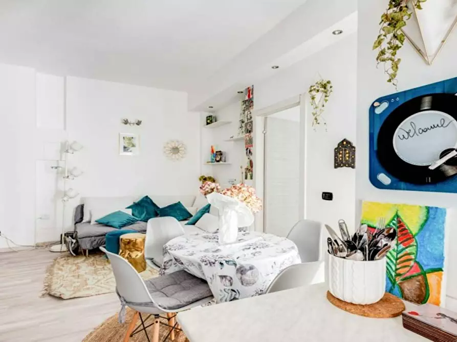 Immagine 2 di Appartamento in affitto  in Via Ebro a Milano