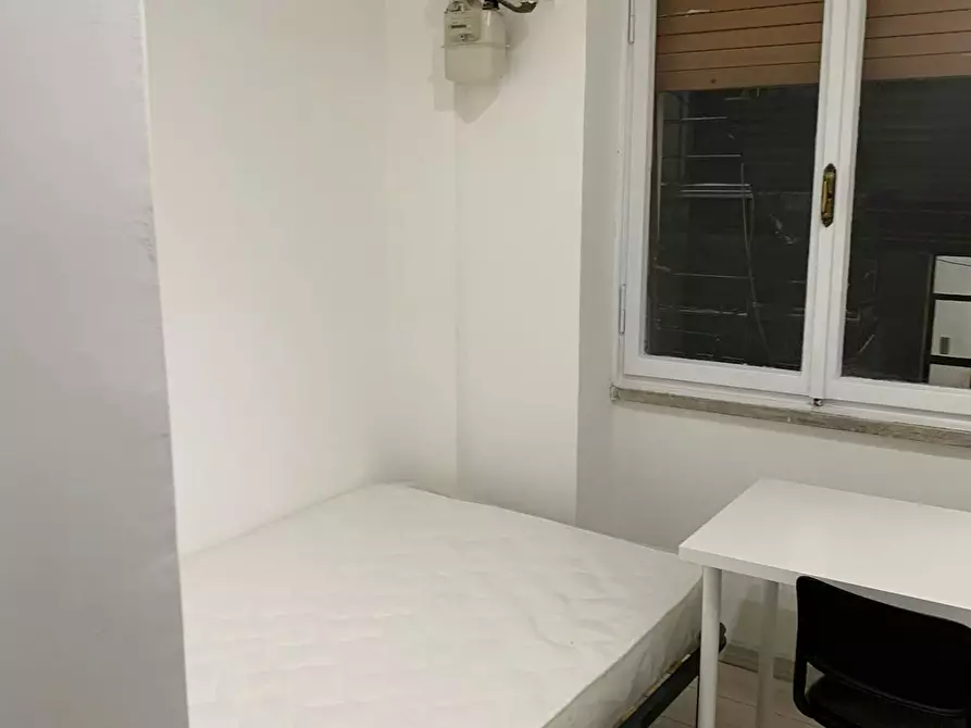 Immagine 2 di Camera in affitto  in Via Calpurnio Pisone a Roma