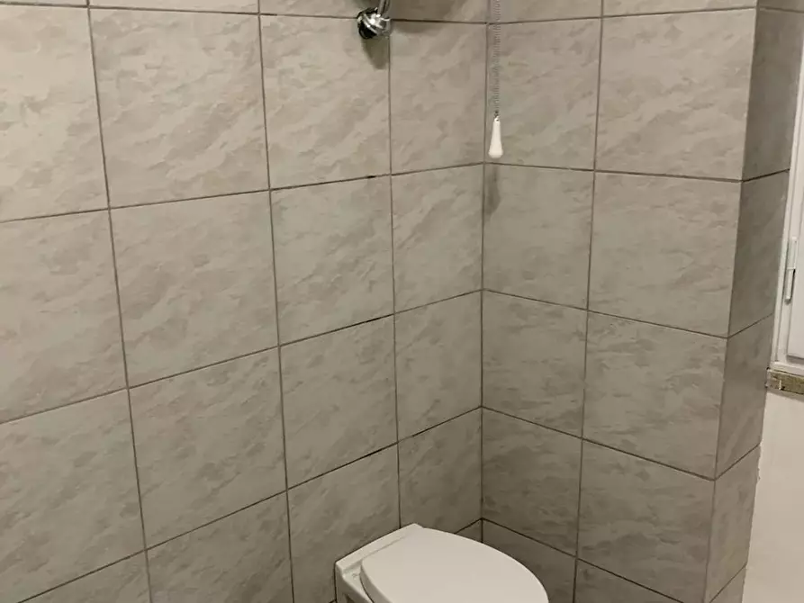 Immagine 8 di Camera in affitto  in Via Calpurnio Pisone a Roma