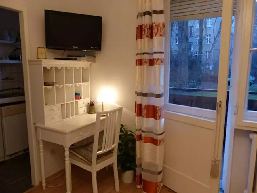 Immagine 9 di Appartamento in affitto  in Koloniestraße a Berlin