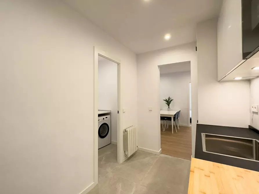 Immagine 6 di Appartamento in affitto  in Carrer de Llull a Barcelona