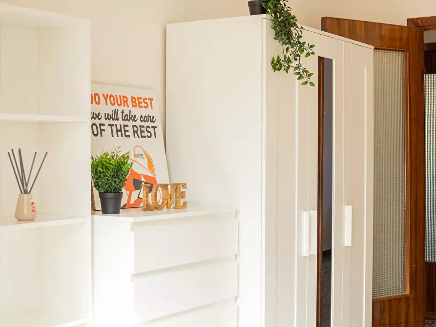 Immagine 2 di Camera in affitto  in Via Dante Alighieri a Cagliari