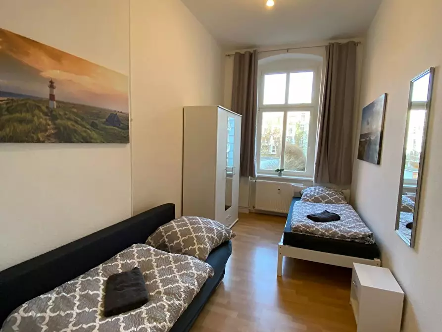 Immagine 4 di Appartamento in affitto  in Torstraße a Berlin