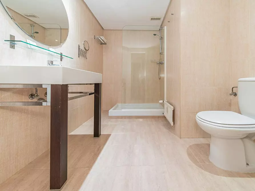 Immagine 9 di Appartamento in affitto  in Calle de Mauricio Legendre a Madrid