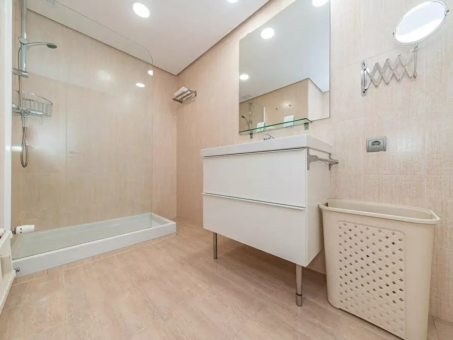 Immagine 8 di Appartamento in affitto  in Calle de Mauricio Legendre a Madrid