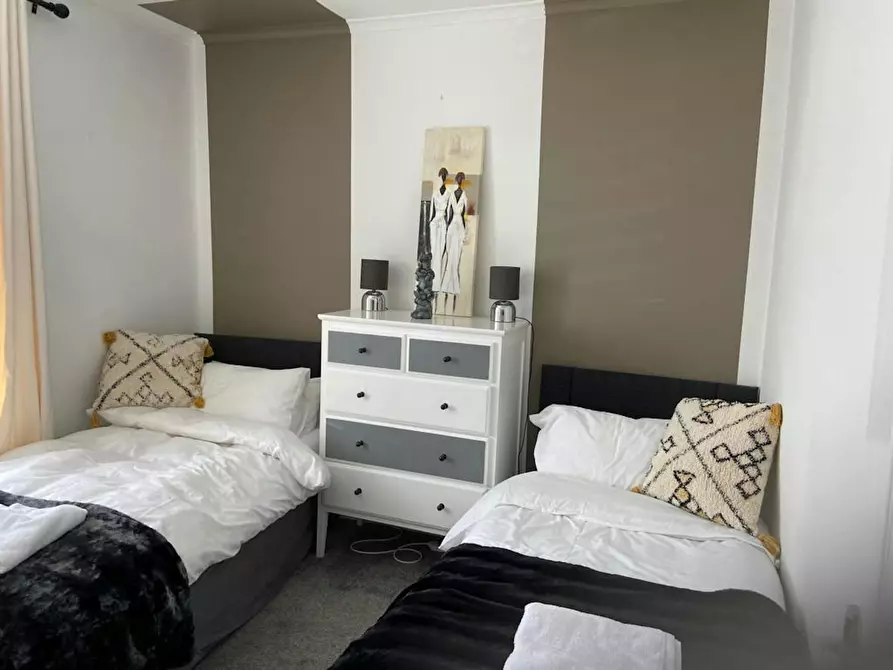 Immagine 3 di Casa indipendente in affitto  in Newcastle Hill a 