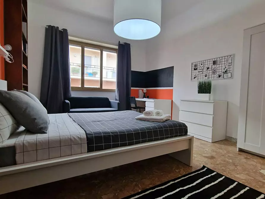 Immagine 2 di Camera in affitto  in Piazza Cardinal Ferrari a Roma