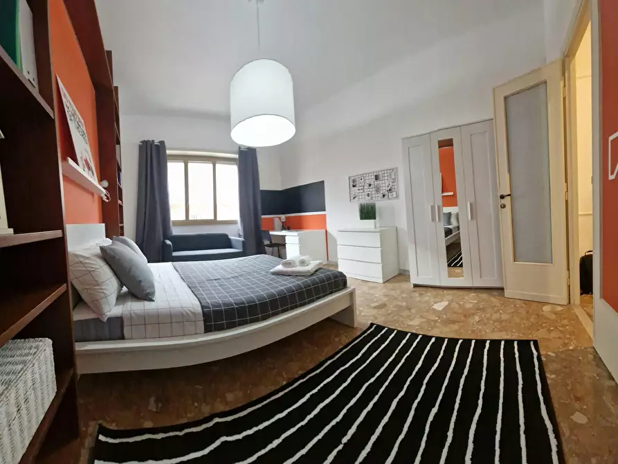 Immagine 3 di Camera in affitto  in Piazza Cardinal Ferrari a Roma