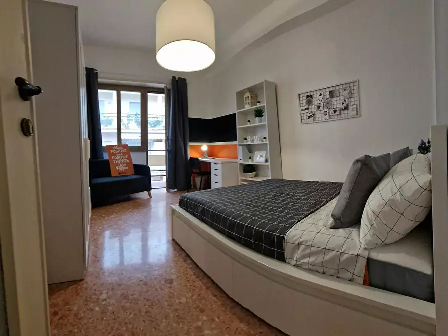 Immagine 2 di Camera in affitto  in Piazza Cardinal Ferrari a Roma