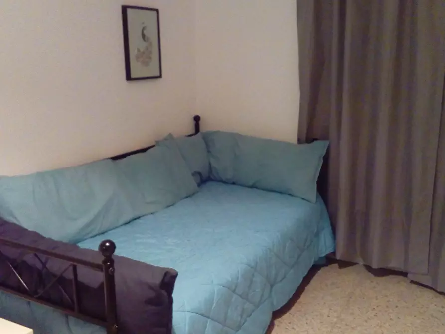 Immagine 3 di Camera in affitto  in Via degli Anemoni a Milano