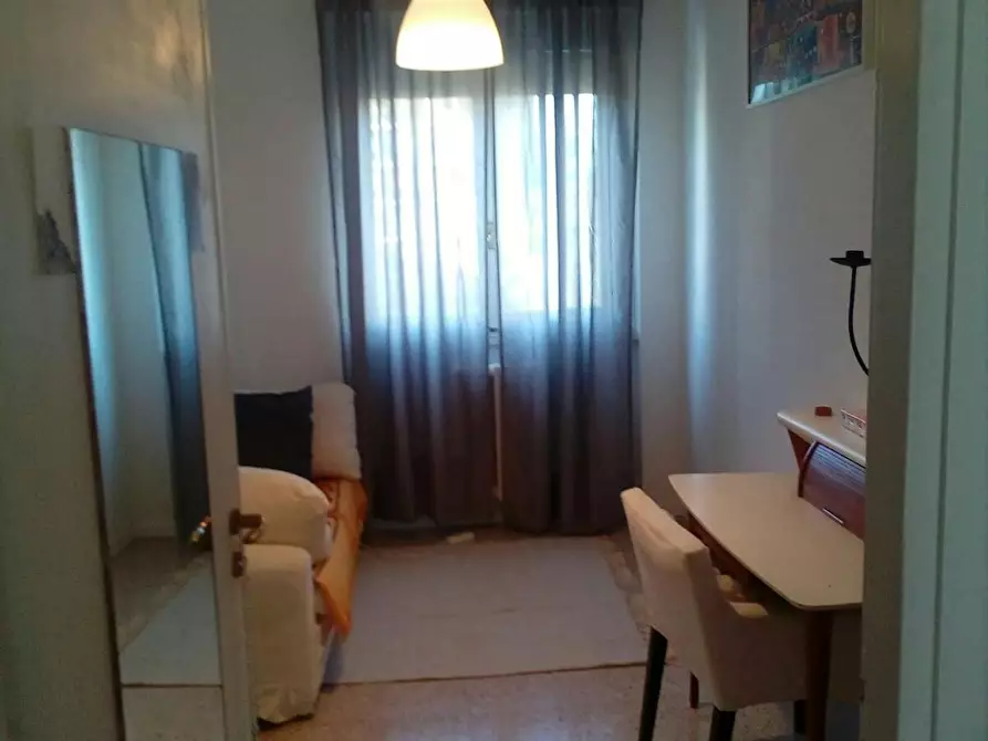 Immagine 4 di Camera in affitto  in Via degli Anemoni a Milano