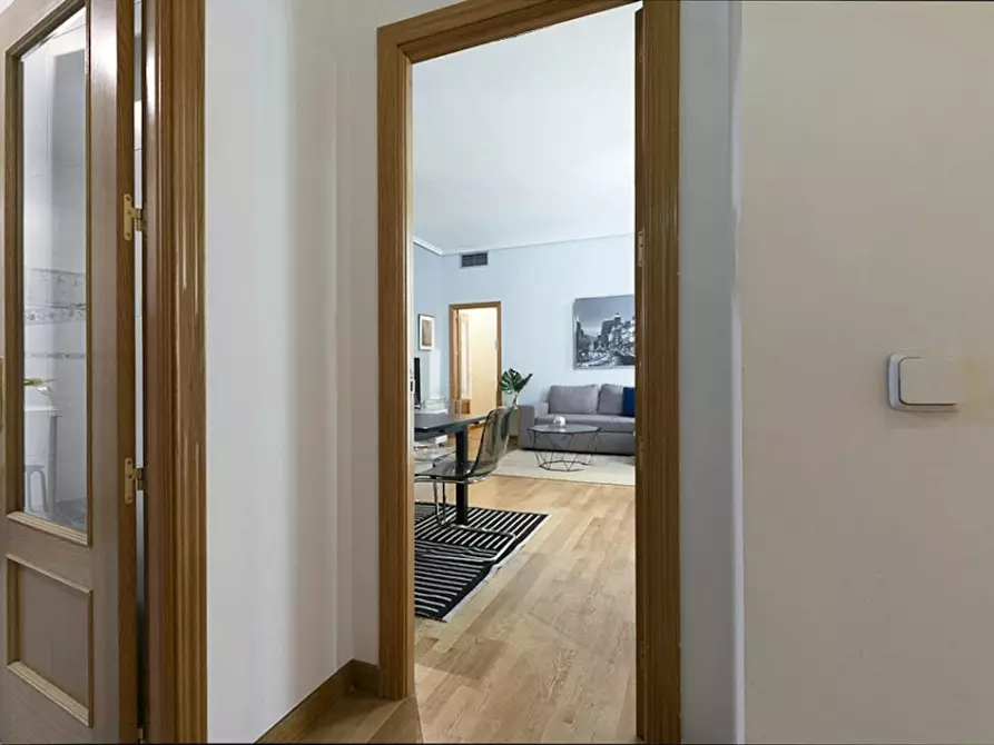 Immagine 5 di Appartamento in affitto  in Calle del Prado a Madrid