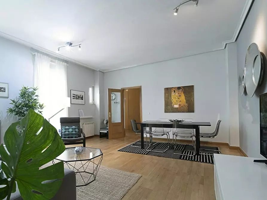 Immagine 7 di Appartamento in affitto  in Calle del Prado a Madrid