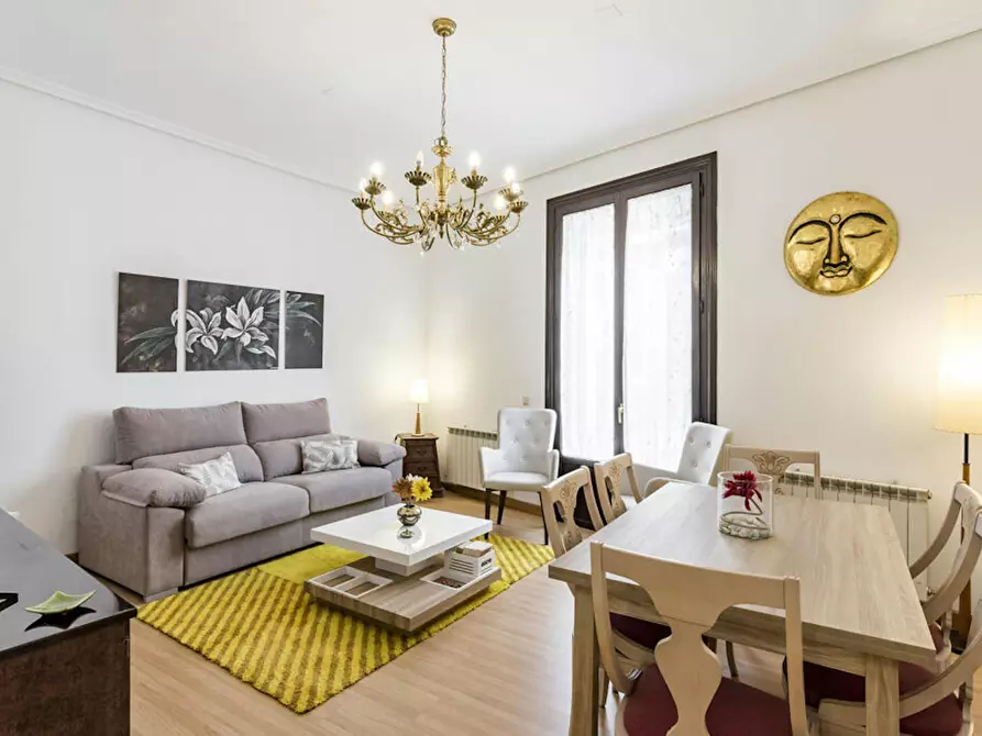 Immagine 1 di Appartamento in affitto  in Plazuela de San Ginés a Madrid