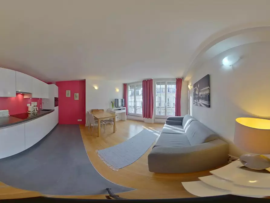 Immagine 8 di Appartamento in affitto  in Rue Saint-Honoré a Paris