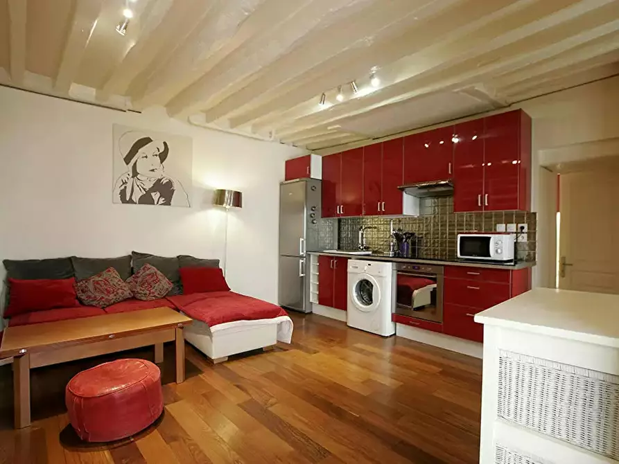 Immagine 5 di Appartamento in affitto  in Rue de Picardie a Paris 03