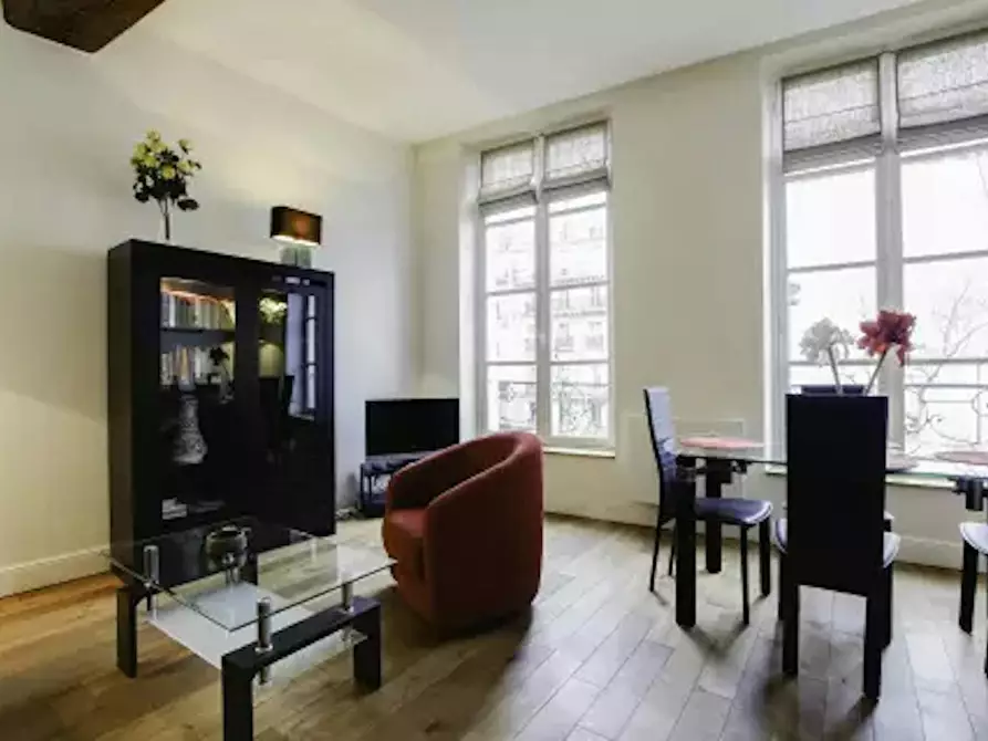 Immagine 5 di Appartamento in affitto  in Rue du Dragon a Paris 06