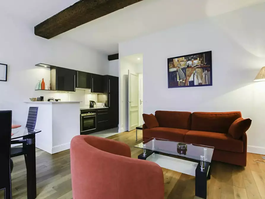 Immagine 3 di Appartamento in affitto  in Rue du Dragon a Paris 06