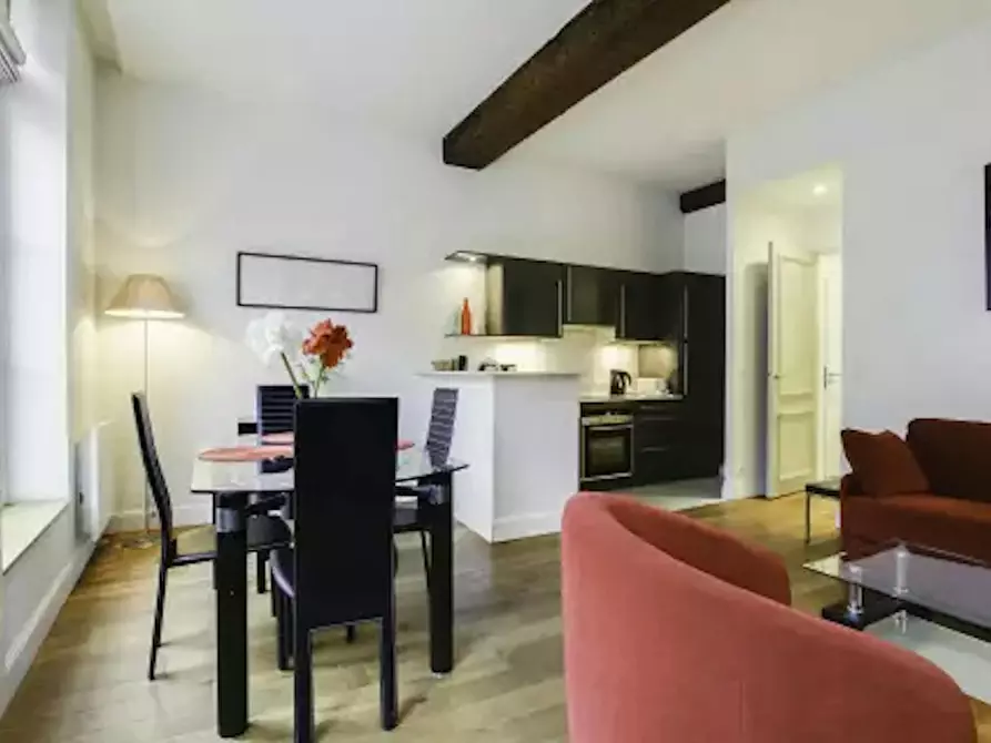 Immagine 4 di Appartamento in affitto  in Rue du Dragon a Paris 06