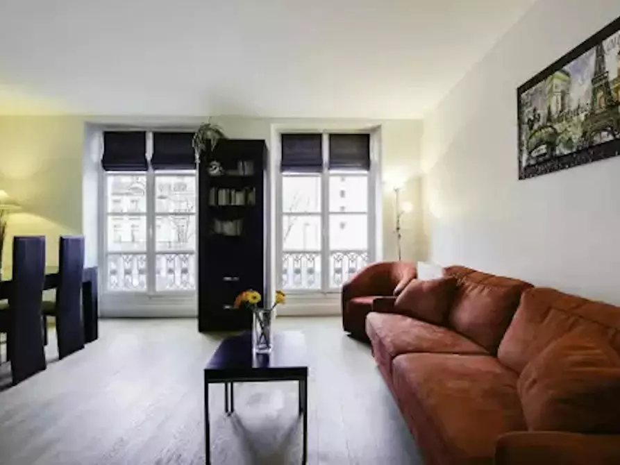 Immagine 1 di Appartamento in affitto  in Rue du Dragon a Paris 06