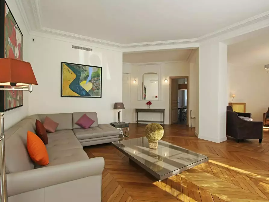 Immagine 3 di Appartamento in affitto  in Rue Raynouard a Paris 16