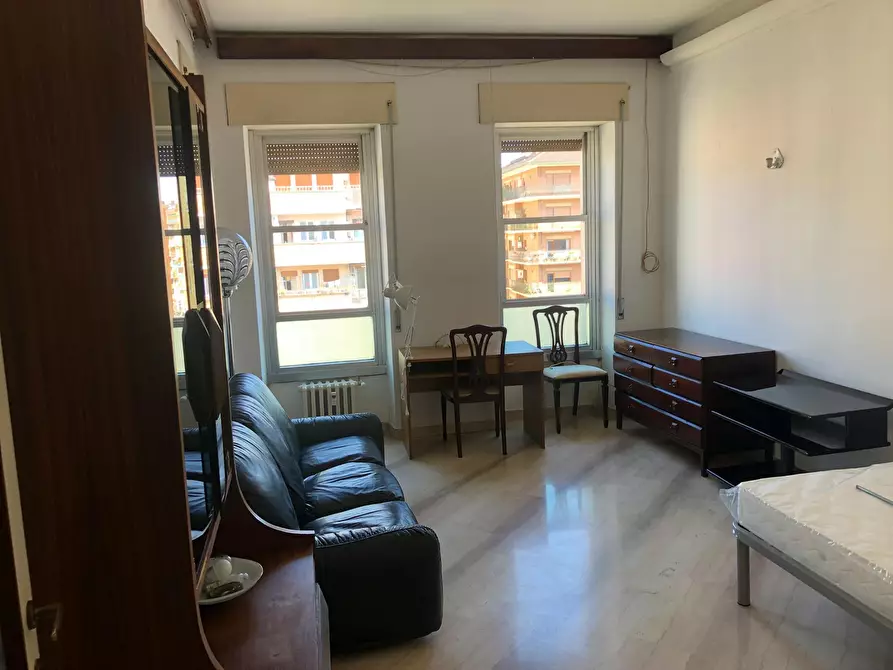 Immagine 1 di Camera in affitto  in Viale Libia a Roma