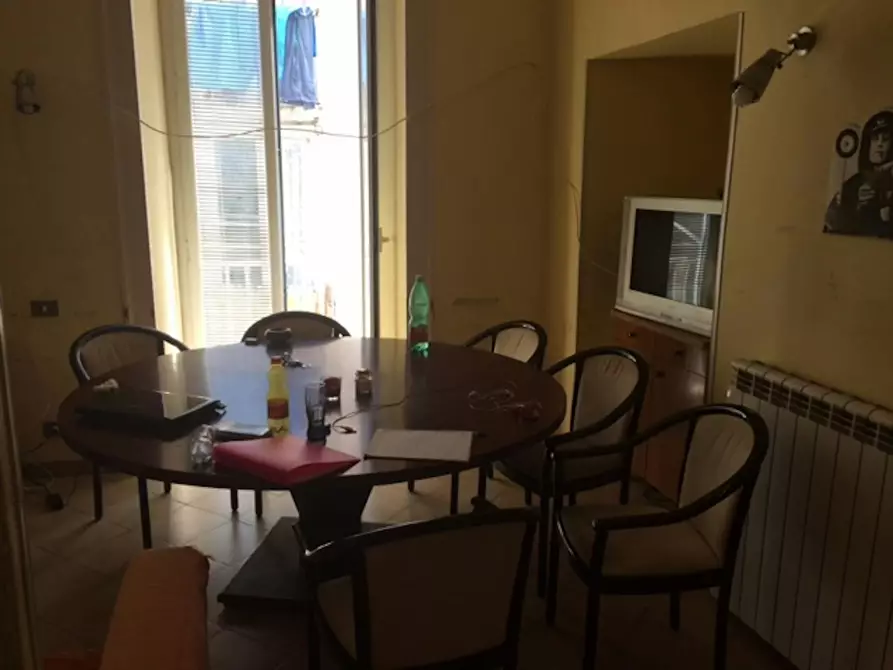 Immagine 8 di Camera in affitto  in Via Donnalbina a Napoli