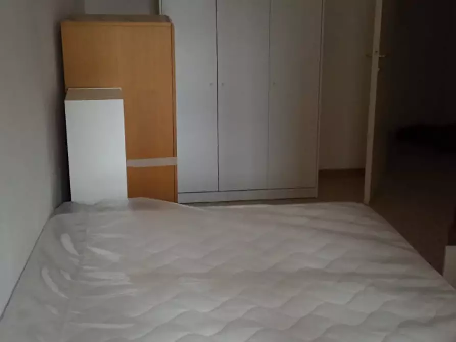 Immagine 2 di Camera in affitto  in Viale dell'Umanesimo a Roma