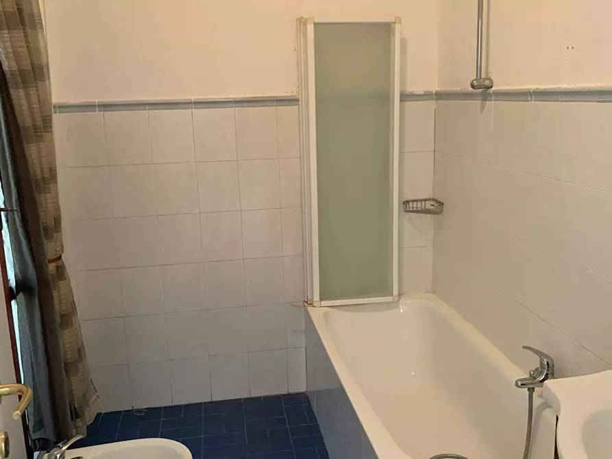 Immagine 6 di Camera in affitto  in Viale dell'Umanesimo a Roma