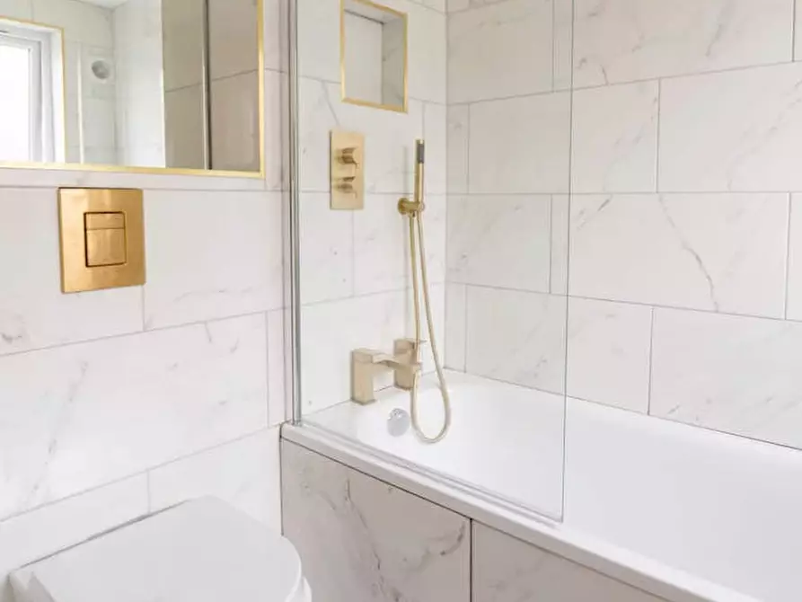 Immagine 8 di Appartamento in affitto  in Ingram Close a Lambeth