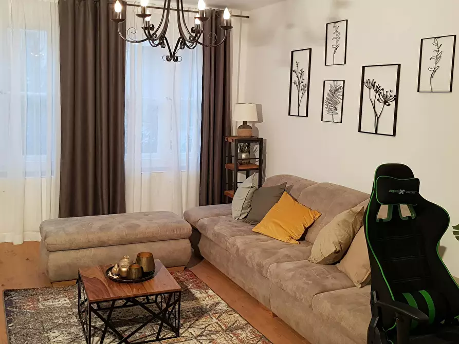 Immagine 2 di Appartamento in affitto  in Buschallee a Berlin