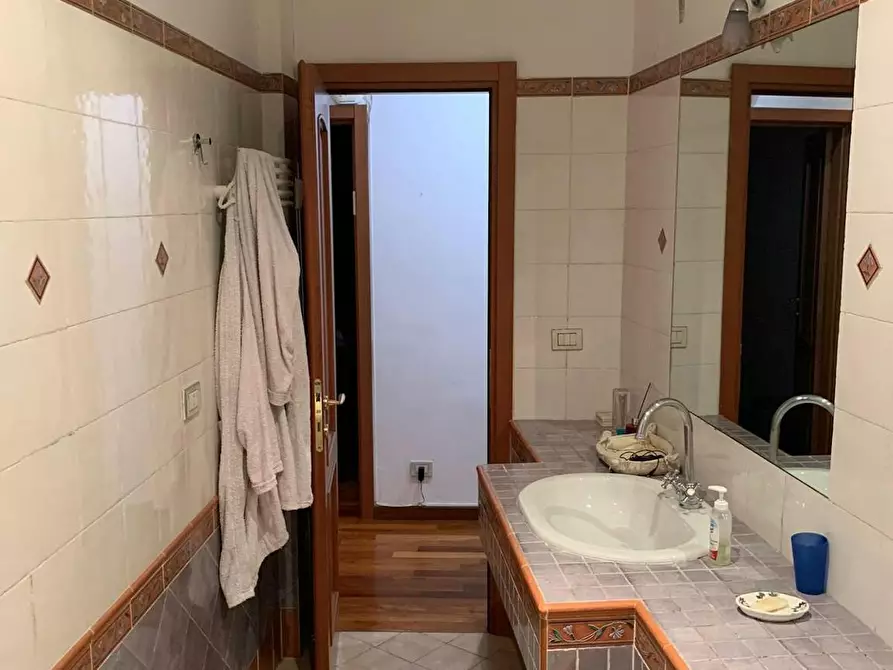 Immagine 8 di Camera in affitto  in Via Tripoli a Roma