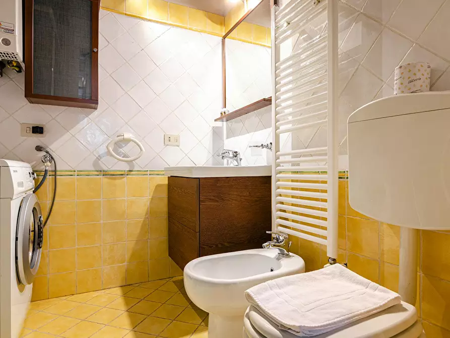 Immagine 10 di Appartamento in affitto  in Via Centotrecento a Bologna