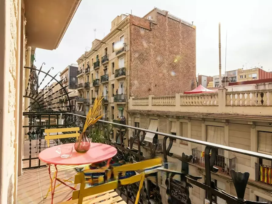 Immagine 2 di Appartamento in affitto  in Carrer de Blai a Barcelona