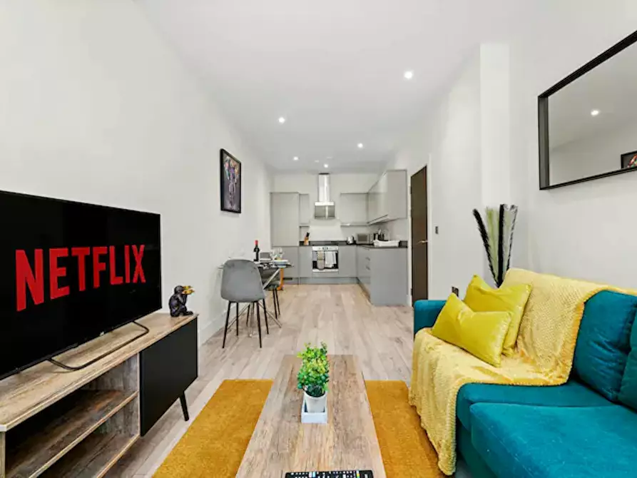 Immagine 7 di Appartamento in affitto  in Farnham Road a Colnbrook with Poyle