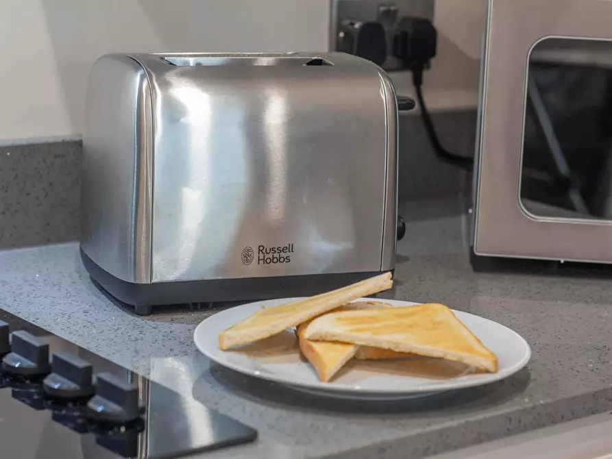 Immagine 7 di Appartamento in affitto  in Farnham Road a Colnbrook with Poyle