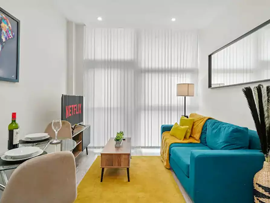 Immagine 4 di Appartamento in affitto  in Farnham Road a Colnbrook with Poyle