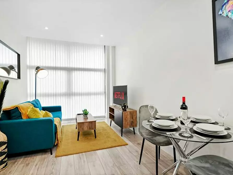Immagine 10 di Appartamento in affitto  in Farnham Road a Colnbrook with Poyle