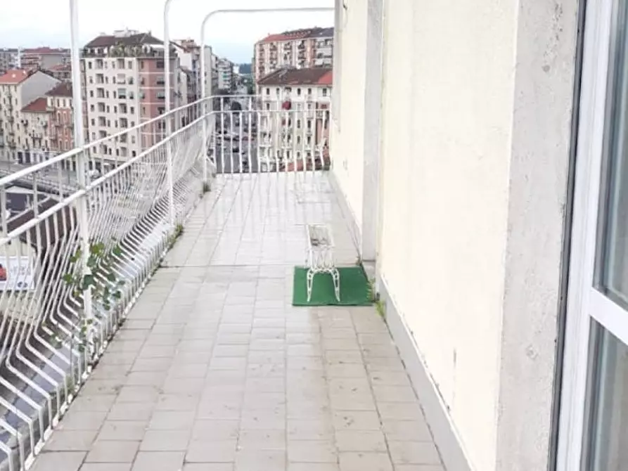 Immagine 3 di Camera in affitto  in Via Verolengo a Torino