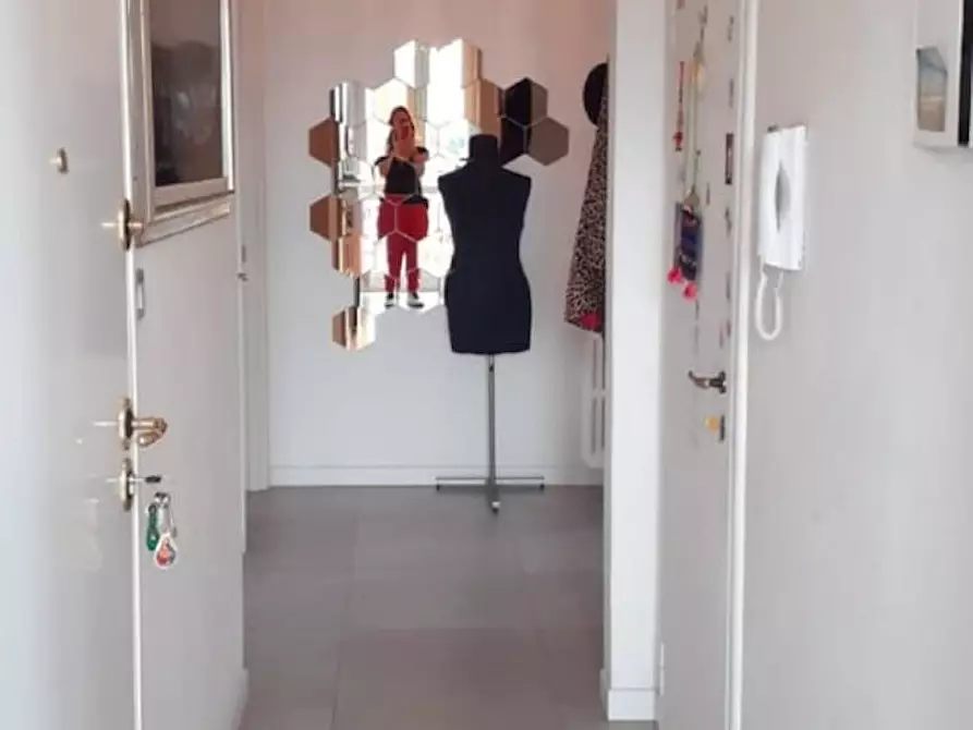 Immagine 4 di Camera in affitto  in Via Verolengo a Torino