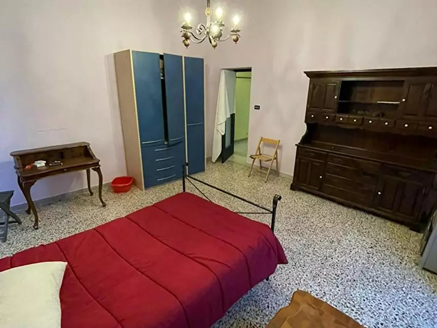 Immagine 5 di Camera in affitto  in Piazza Vincenzo Bellini a Napoli