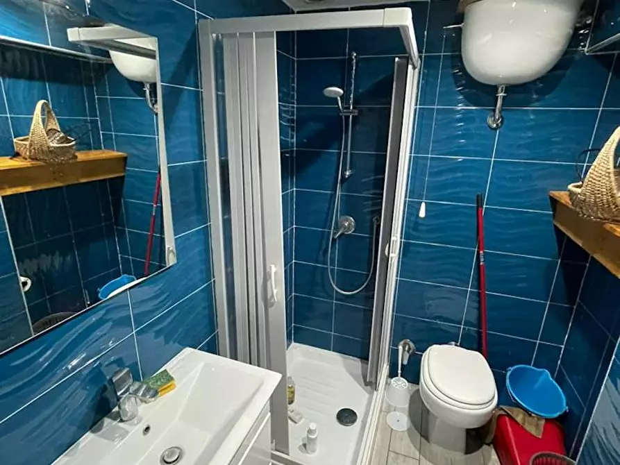 Immagine 2 di Camera in affitto  in Piazza Vincenzo Bellini a Napoli