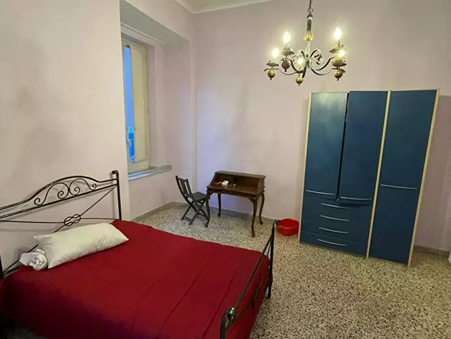 Immagine 6 di Camera in affitto  in Piazza Vincenzo Bellini a Napoli