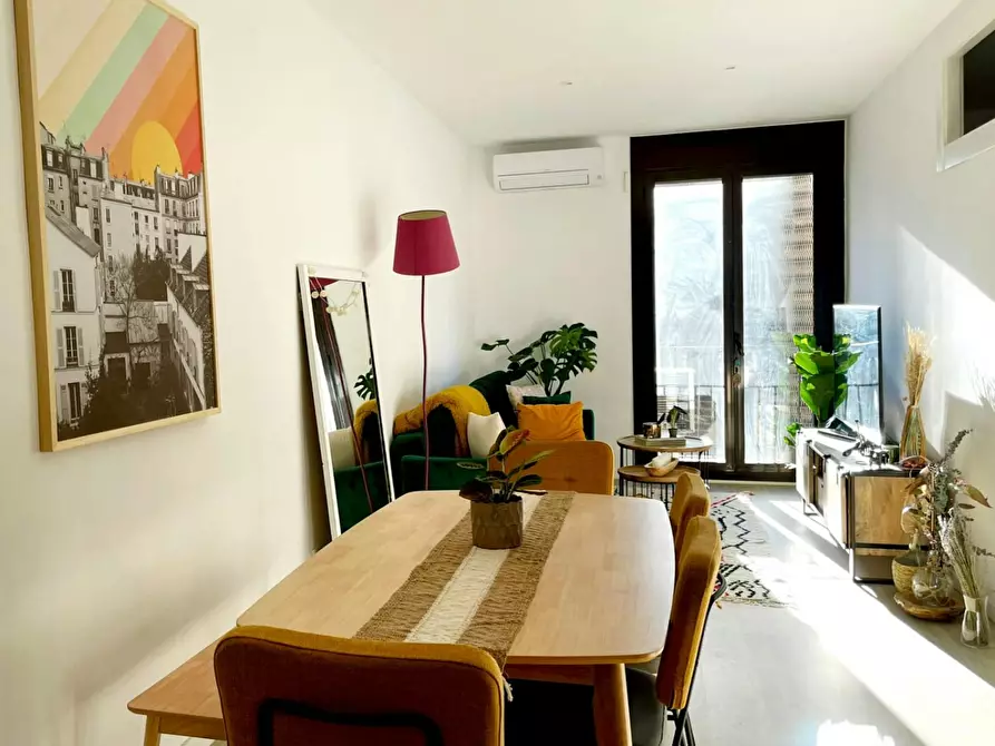 Immagine 4 di Appartamento in affitto  in Rambla del Raval a Barcelona