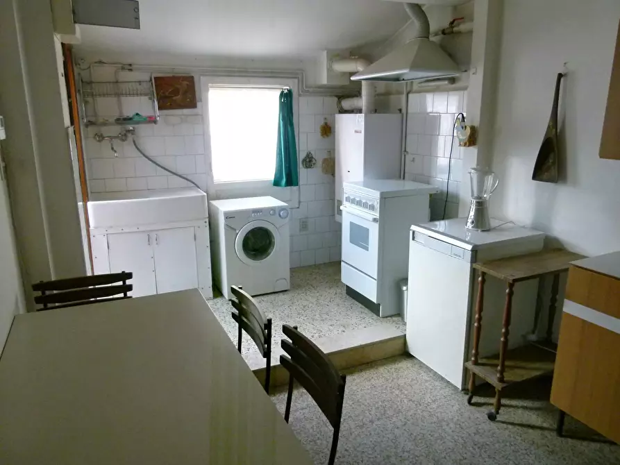 Immagine 10 di Camera condivisa in affitto  in Via Palestro a Bologna