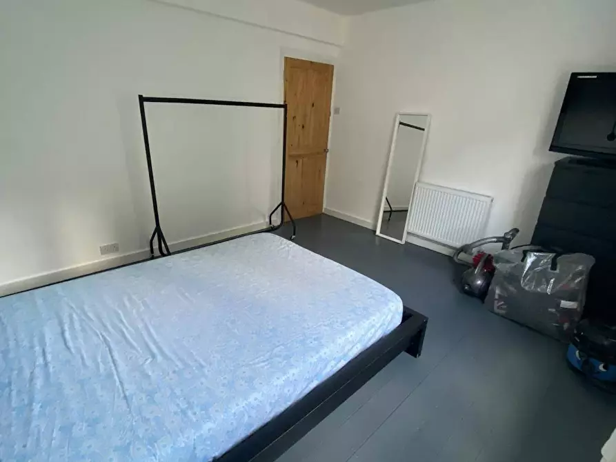 Immagine 1 di Camera in affitto  in Philpot Street a Poplar