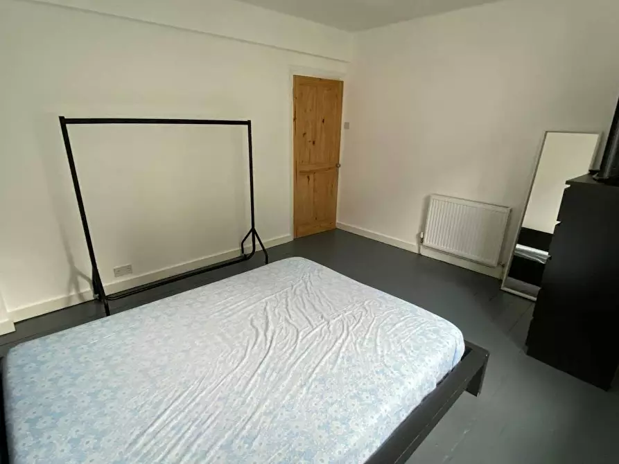 Immagine 3 di Camera in affitto  in Philpot Street a Poplar