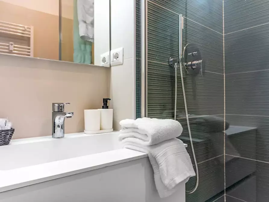 Immagine 10 di Appartamento in affitto  in Via Giulio e Corrado Venini a Milano